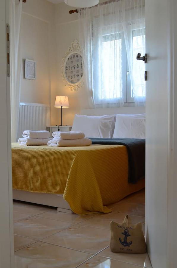 Lemon Beach Front Apartment, Nikiti Nikiti (Sithonia) Exterior foto