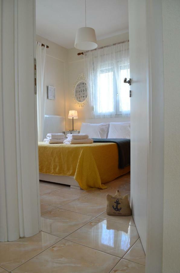 Lemon Beach Front Apartment, Nikiti Nikiti (Sithonia) Exterior foto